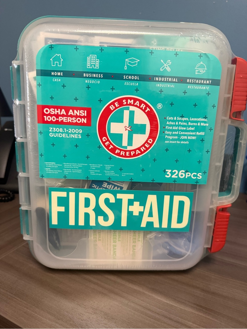 BRAND NEW NEVER BEEN OPENED 
Portable Teal First Aid Kit Case